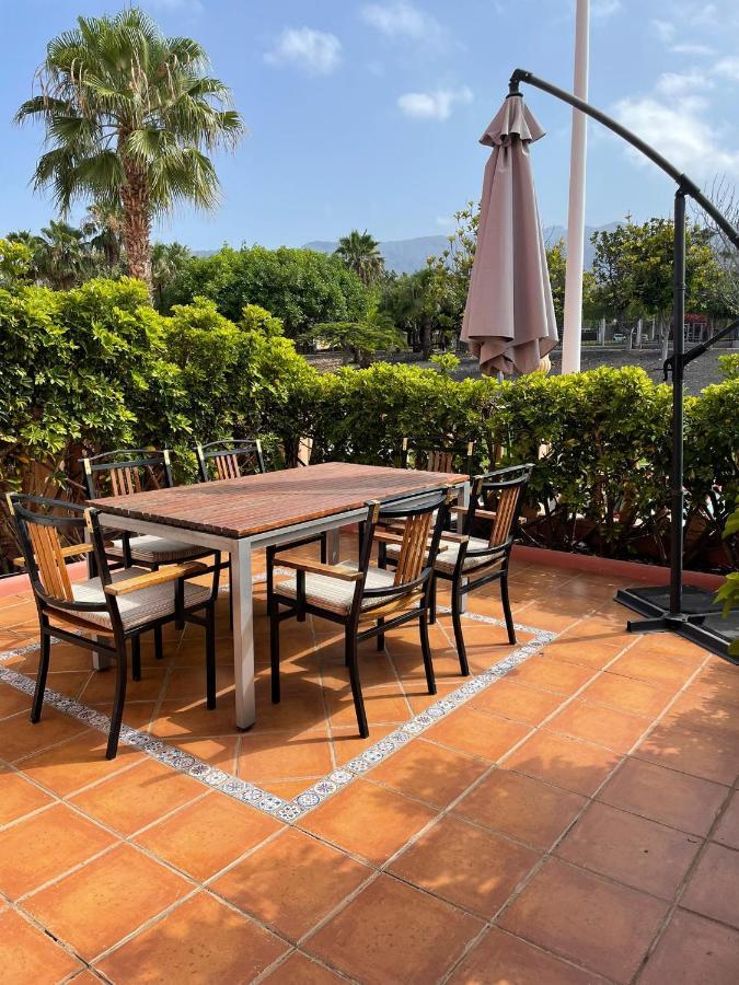 Cozy Townhouse In El Duque Apartment