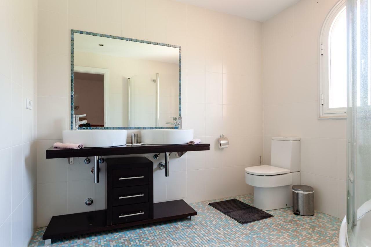 Cozy Townhouse In El Duque Apartment *